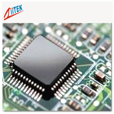 Doğal olarak yapışkan 1.5 W/MK Silikon Termal İletilebilir Yastık 45 Shore 00 LED Kontrolörü için